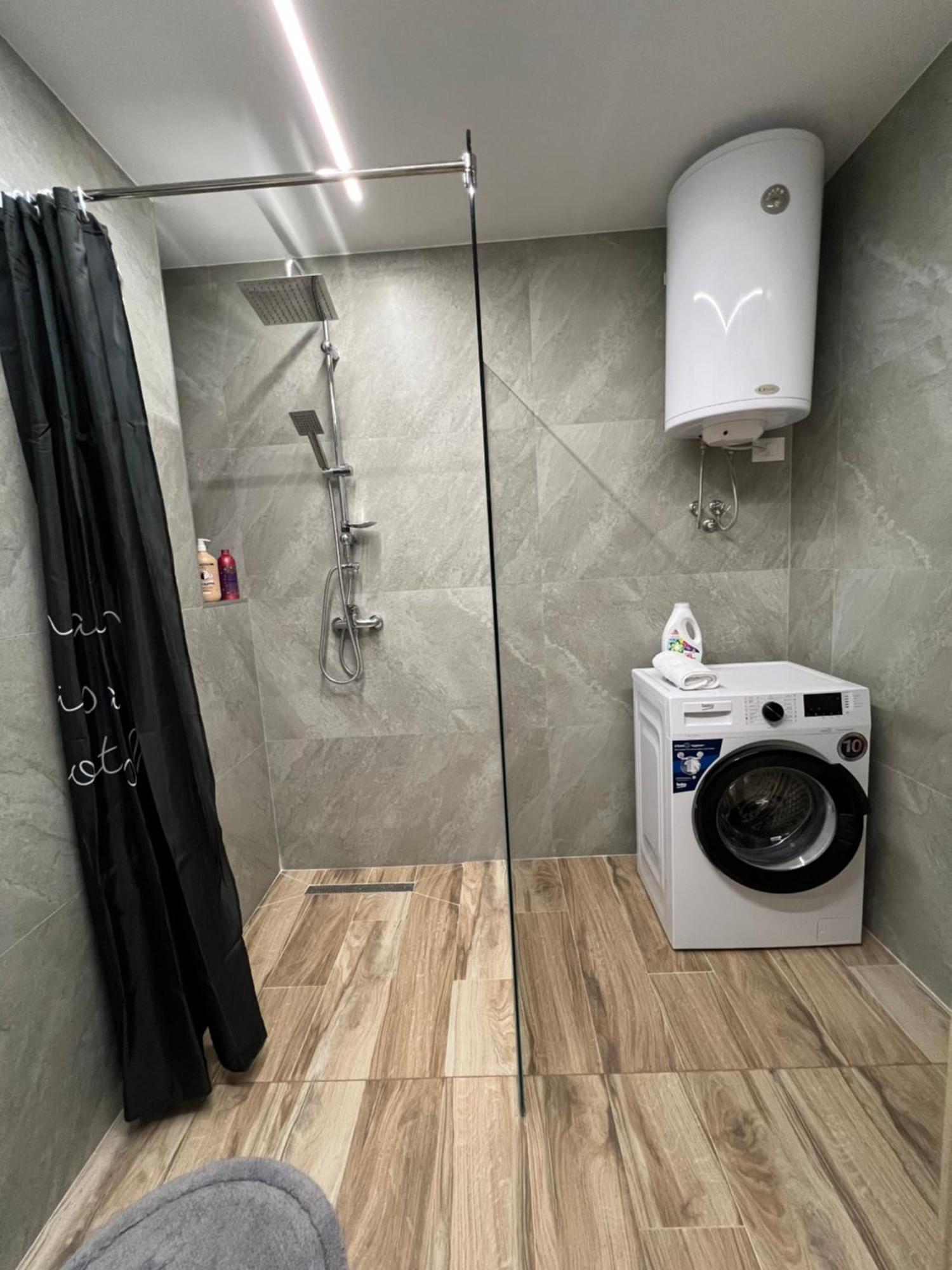 Port View Apartment 1 Dıraç Dış mekan fotoğraf