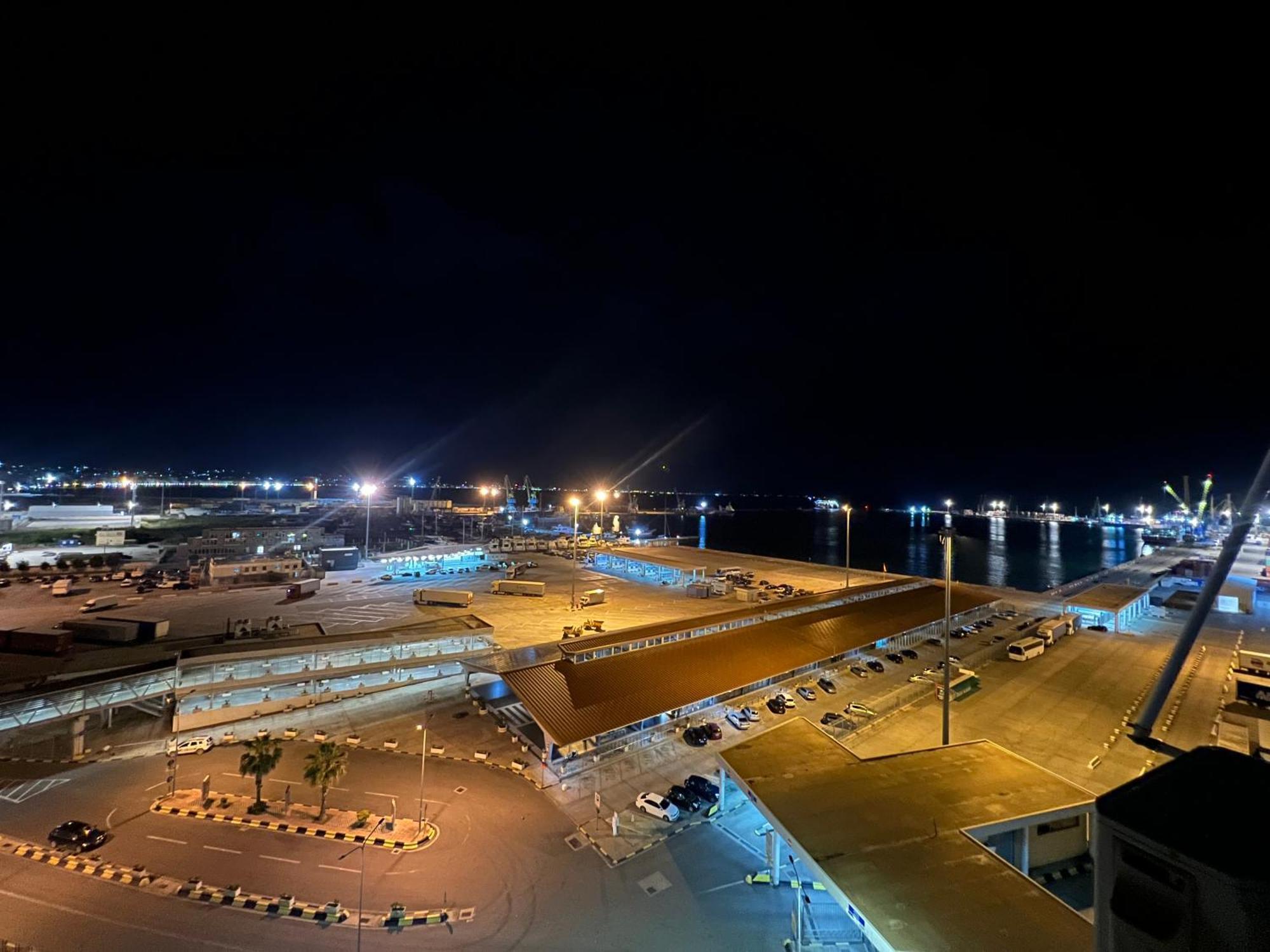 Port View Apartment 1 Dıraç Dış mekan fotoğraf